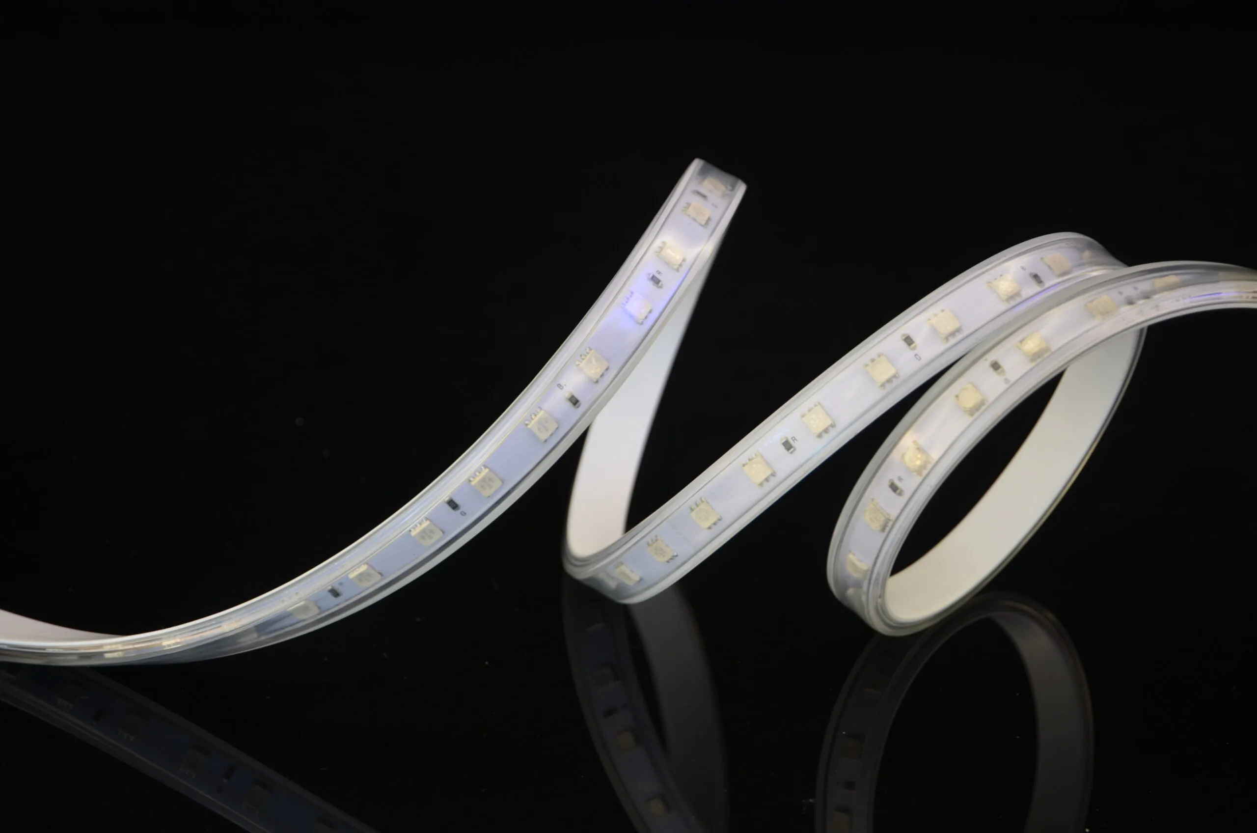 Світлодіодна стрічка 220V SMD5050 60LED 8W/m IP65 RGB світлодіодна стрічка, 220V, SMD5050, 60LED, 8W/m, IP65, RGB, декоративне освітлення, фасадне освітлення, купити, доставка по Україні