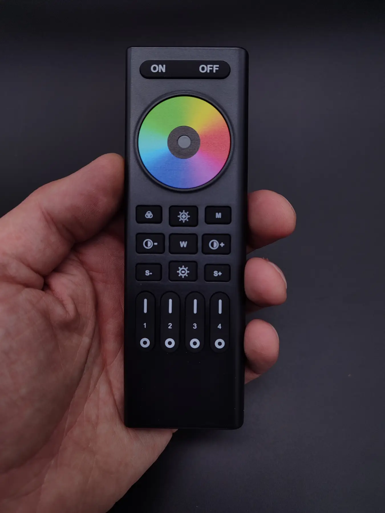 Пульт керування Mi-Light 4-зонний до контролера Dim+RGB+CCT RF-sensor 15 кнопок чорний_4 пульт керування, Mi-Light, 4-зонний, Dim, RGB, CCT, RF-сенсор, світлодіодні стрічки, LED стрічки, регулювання кольору, регулювання яскравості, регулювання температури світла, дистанційне керування, чорний пульт, купити пульт