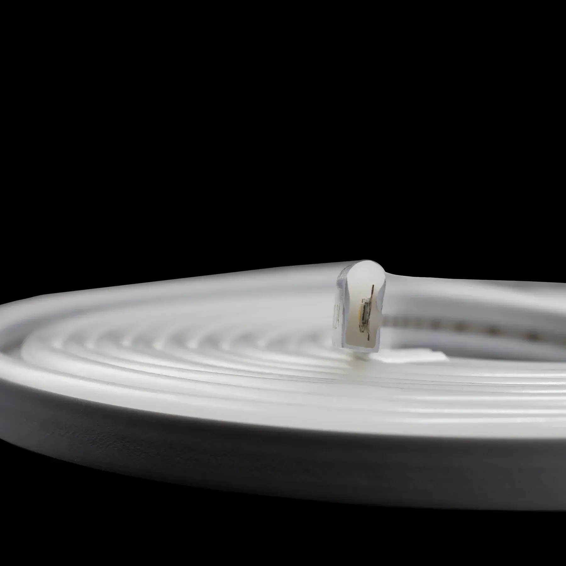 Світлодіодний неон PROLUM SX 6x12mm 6W 5V IP67 теплий білий (2800-3200K) світлодіодний неон, PROLUM SX, 6x12mm, 6W, 5V, IP67, теплий білий, 2800-3200K, декоративне освітлення, підсвітка меблів, гнучкий неон, купити, доставка по Україні