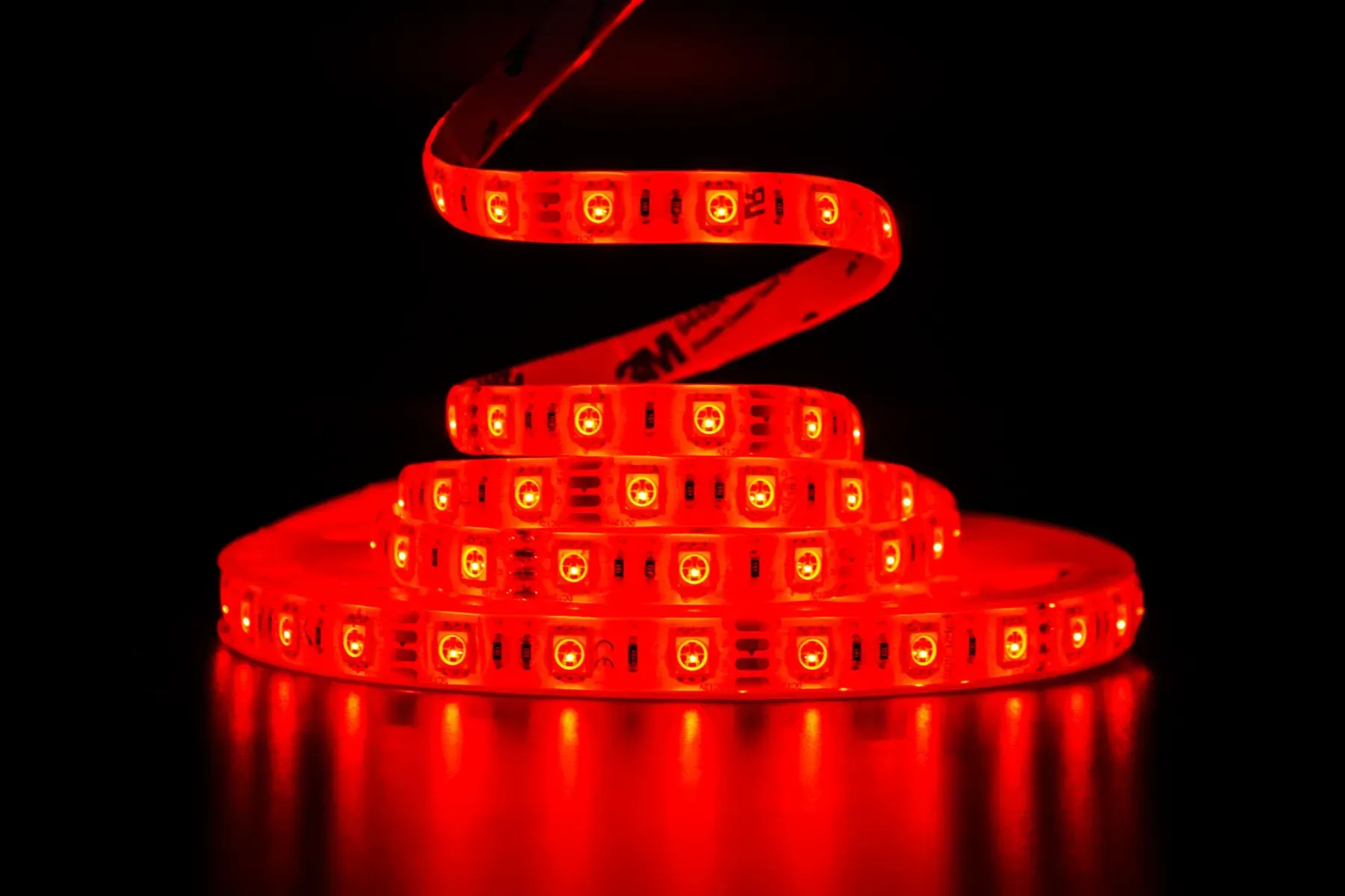 Світлодіодна стрічка PROLUM SG SMD5050 60LED 14.4W/m 12V IP65 RGB RGB світлодіодна стрічка PROLUM SG, LED стрічка 12V, вологостійка світлодіодна стрічка IP65, LED підсвічування фасаду, RGB стрічка для вулиці, декоративне LED освітлення, купити RGB LED стрічку Україна