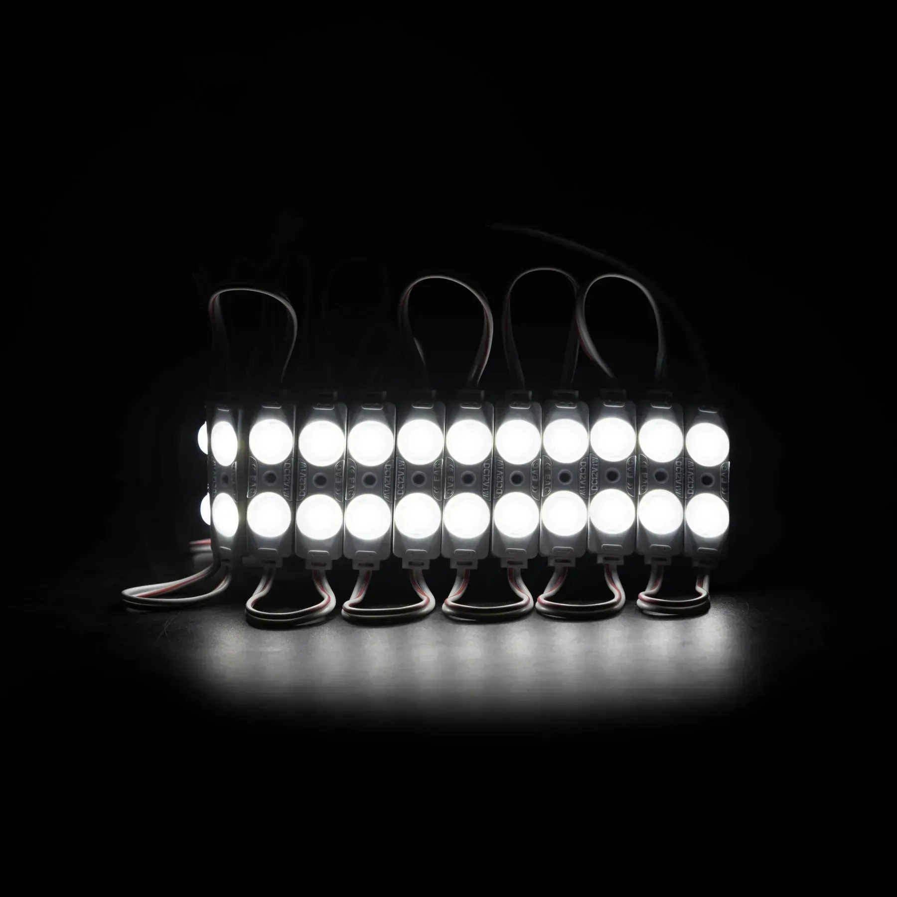 Світлодіодний модуль з лінзою PROLUM V1 SMD2835 2 діоди 0.48W 12V IP67 холодний білий LED модуль, світлодіодний модуль, PROLUM, SMD2835, 12V, IP67, холодний білий, підсвітка вивісок, підсвітка лайтбоксів, рекламне освітлення, декоративне підсвічування, енергоефективний модуль, купити LED модуль.